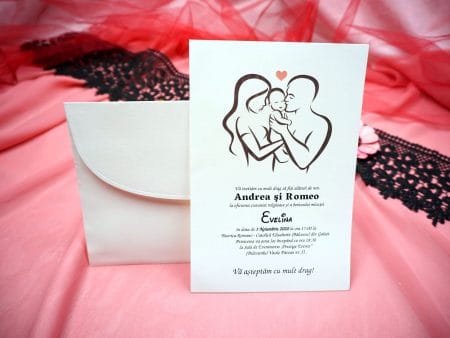 Invitatii de botez doi parinti si bebelus 13.5 x 20 cm