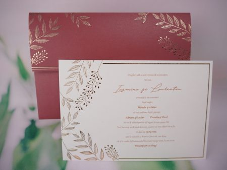 Invitatii nunta cu model floral auriu sigiliu de ceara 22.6 x 15.6 cm