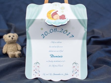 Invitatii botez bebe pe un norişor care doarme 13.4 cm x 19.5 cm