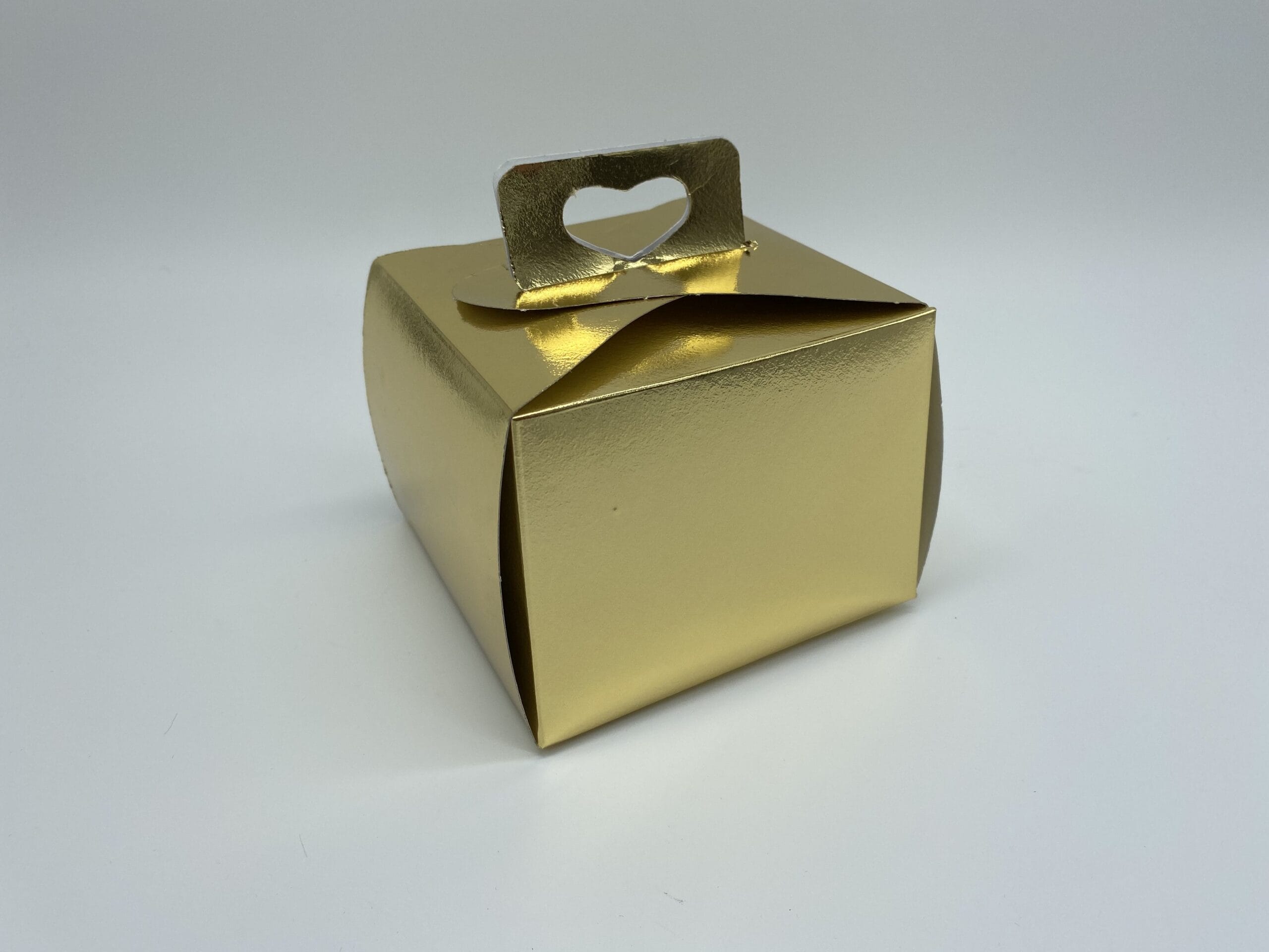 55328e55 Cutii de Prajituri de 200g elegante din carton auriu 11 x 8.5 x 11 cm
