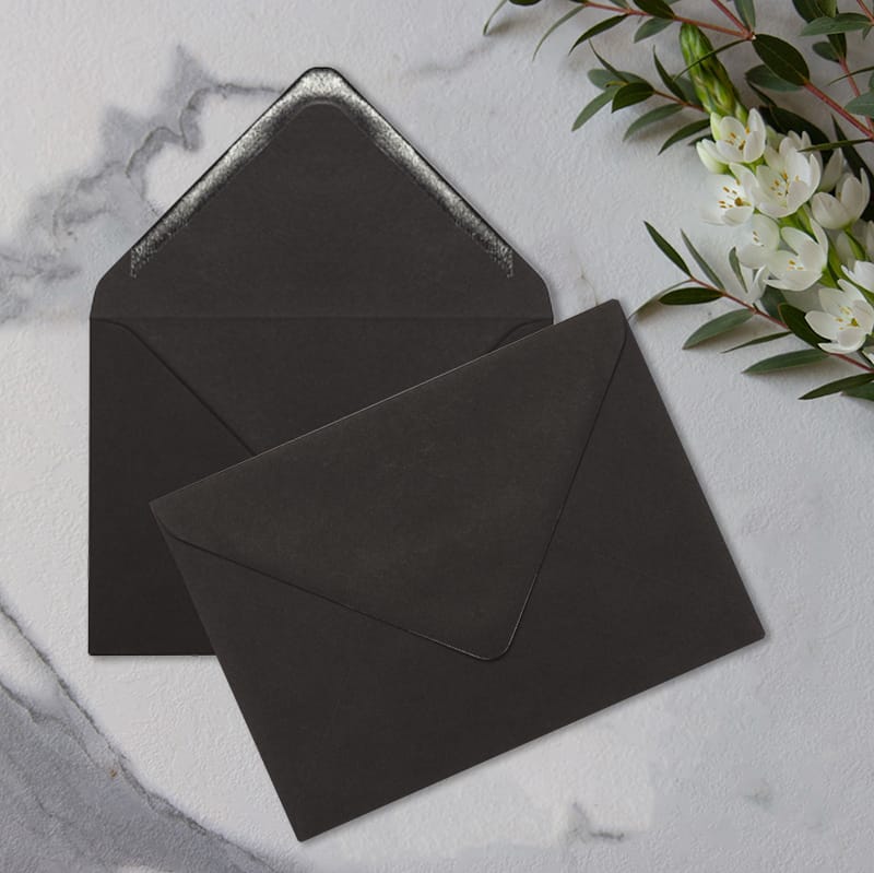 Plicuri negre invitatii felicitare 82 x 113 mm set 20 buc Plicuri negre invitatii felicitare 82 x 113 mm set 20 buc