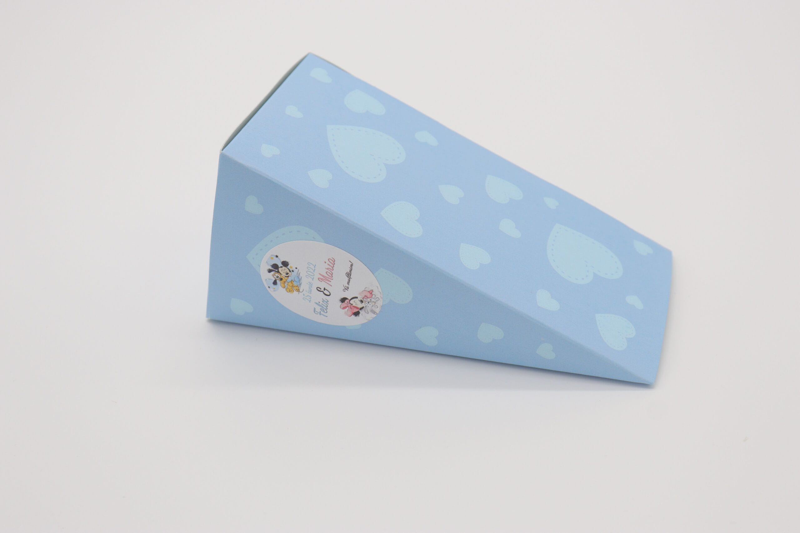 8477122c Cutii de Prajituri felie de tort albastre 15 x 7 x 7.5 cm