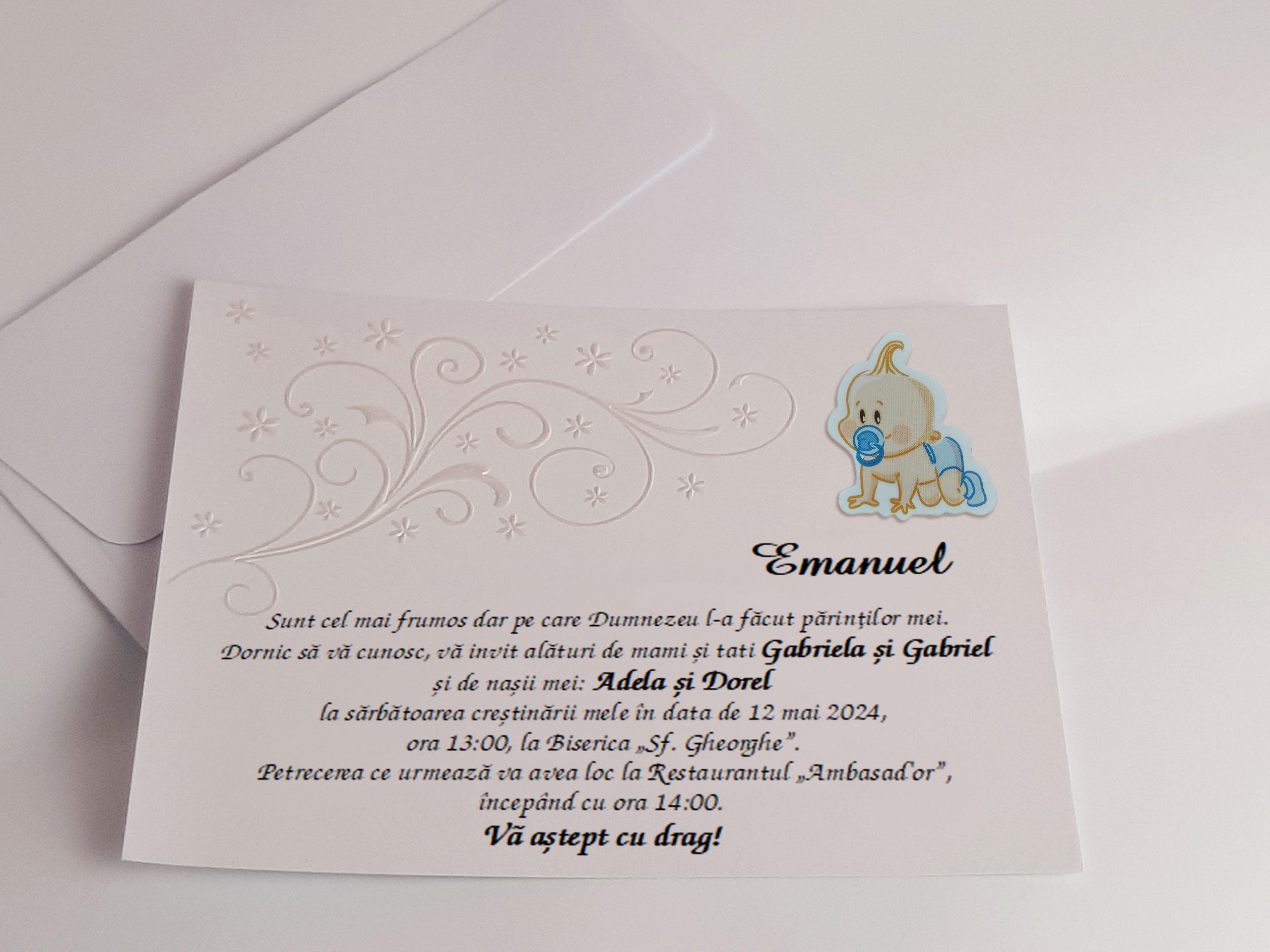 Invitatii botez carton alb mat cu model in relief 14 x 10.5 cm Invitatii botez carton alb mat cu model in relief 14 x 10.5 cm