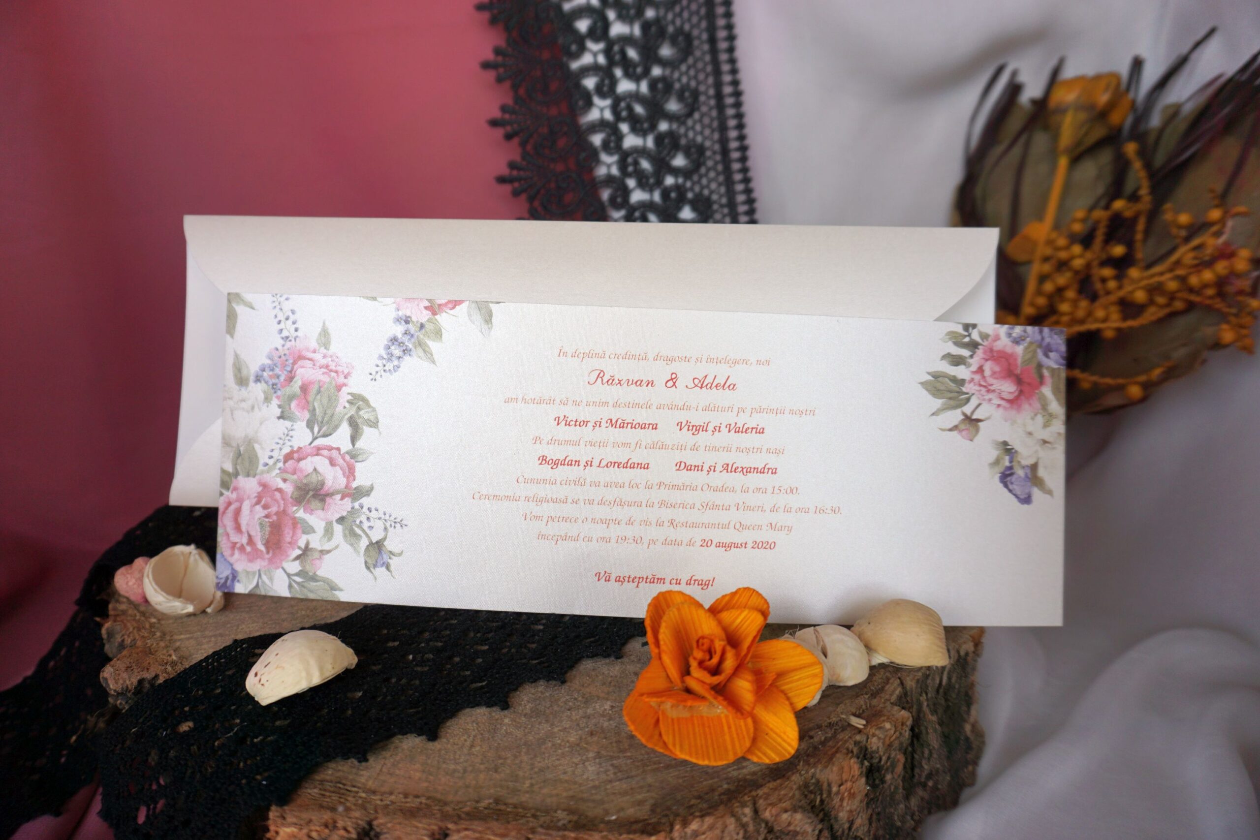Invitatii nunta model trandafiri roz lila 9.5 x 27 cm Invitatii nunta model trandafiri roz lila 9.5 x 27 cm