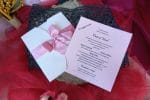 Invitatii nunta elegante cu panglica roz 16.5 x 18 cm