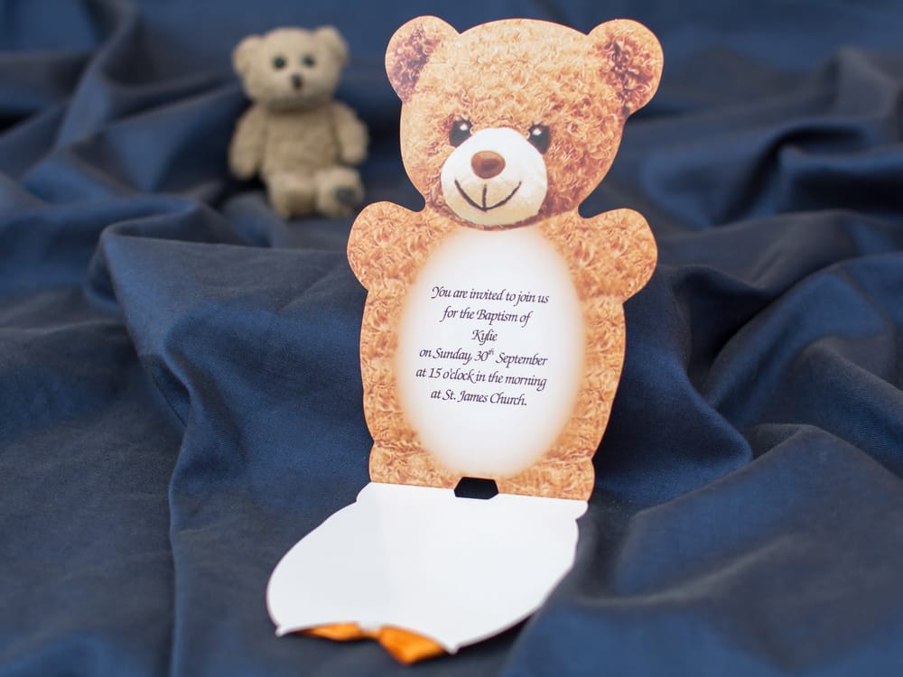 Invitatii botez care ilustreaza un urs 10 cm x 16.5 cm Invitatii botez care ilustreaza un urs 10 cm x 16.5 cm