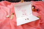 Invitatii de botez parintii bebe si jucarii 18 x 12.3 cm