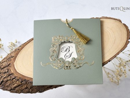 Invitatii nunta verde text ciucuras auriu model relief 16 x 16.8 cm