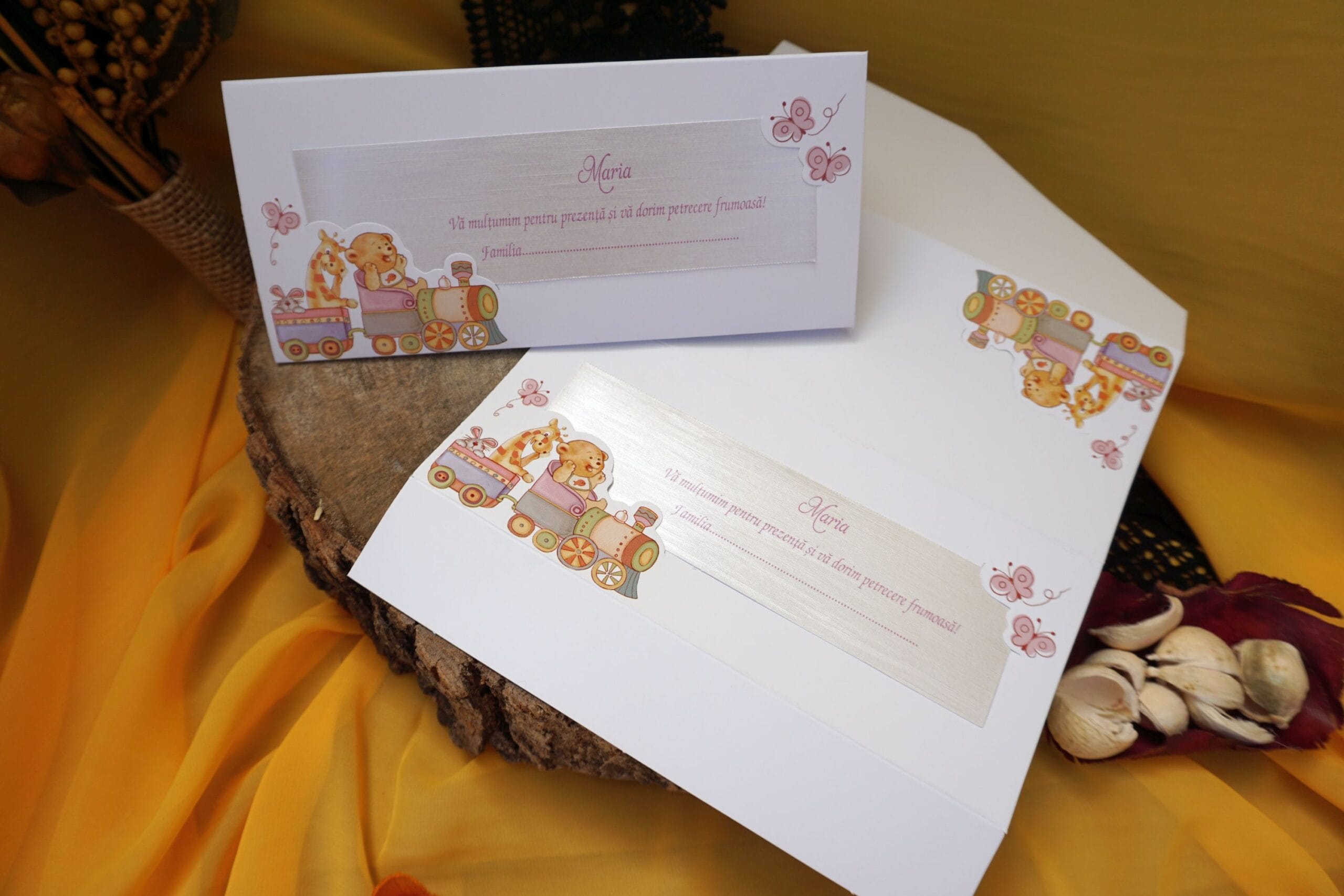 Plicuri de bani botez alb carton sidefat 20 x 9 cm Plicuri de bani botez alb carton sidefat 20 x 9 cm