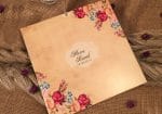 Invitatii nunta trandafiri rosii si flori albastre 18.9 x 18.9 cm
