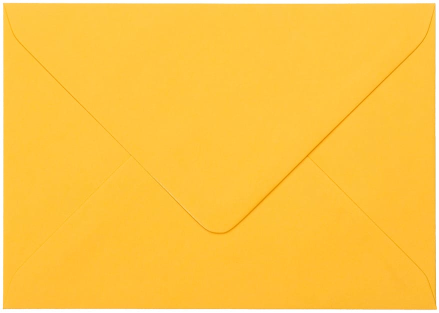 Plicuri galbene nunta botez 114 x 162 mm set 20 buc Plicuri galbene nunta botez 114 x 162 mm set 20 buc