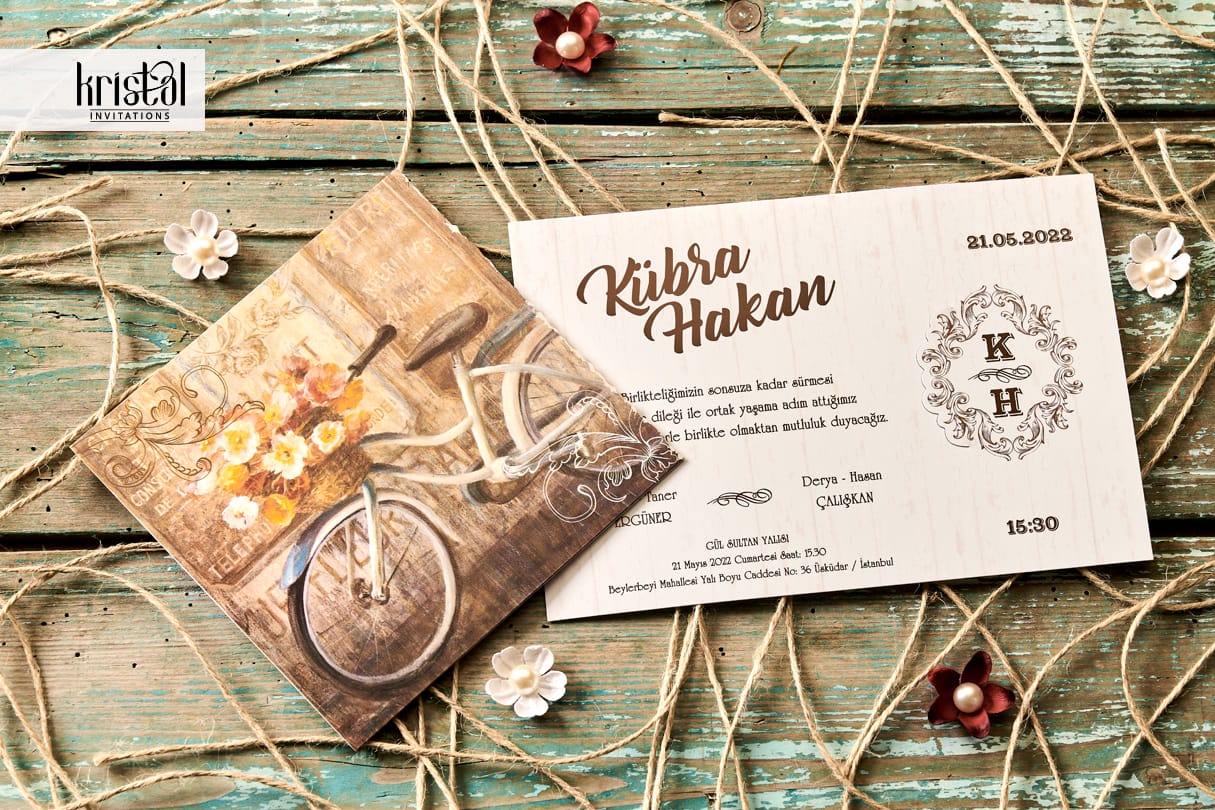 Invitatii nunta crem cu decupaj si plicul tip buzunar 20 x 14 cm Invitatii nunta crem cu decupaj si plicul tip buzunar 20 x 14 cm
