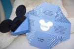 Invitatii botez bleu model cu buline albe 7.3 cm x 7.3 cm