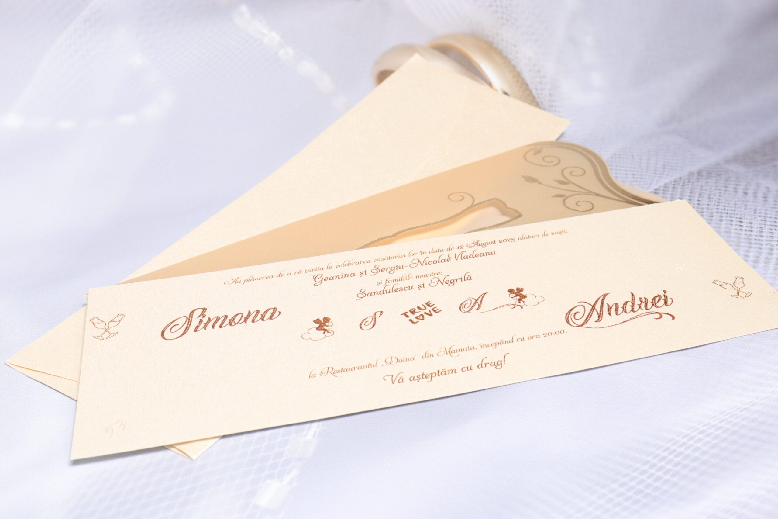 Invitatii nunta carton sidefat 9 x 26.5 cm Invitatii nunta carton sidefat 9 x 26.5 cm
