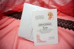 Invitatii de botez imagine cu miri si un bebelus 13.5 x 20 cm