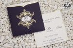 Invitatii nunta carton mat piesa buzunar relief detalii aurii 17.5 x 17.5 cm