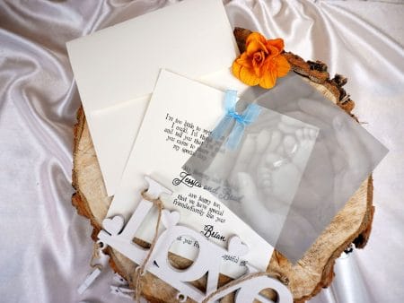 Invitatii de botez cu foaie de calc si fundita albastra 15.5 x 15.5 cm