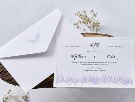Invitatii nunta albe cu flori de lavanda 14.5 x 20.6 cm