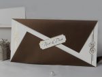 Invitatii nunta model auriu pe lateral 21.5 x 11 cm