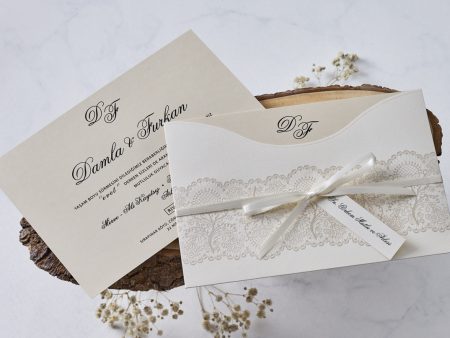 Invitatii nunta lux model auriu plic alb sigiliu ceara 21.5 x 15 cm