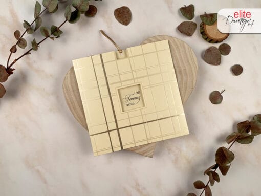 Invitatii nunta model geometric auriu Invitatii nunta model geometric auriu