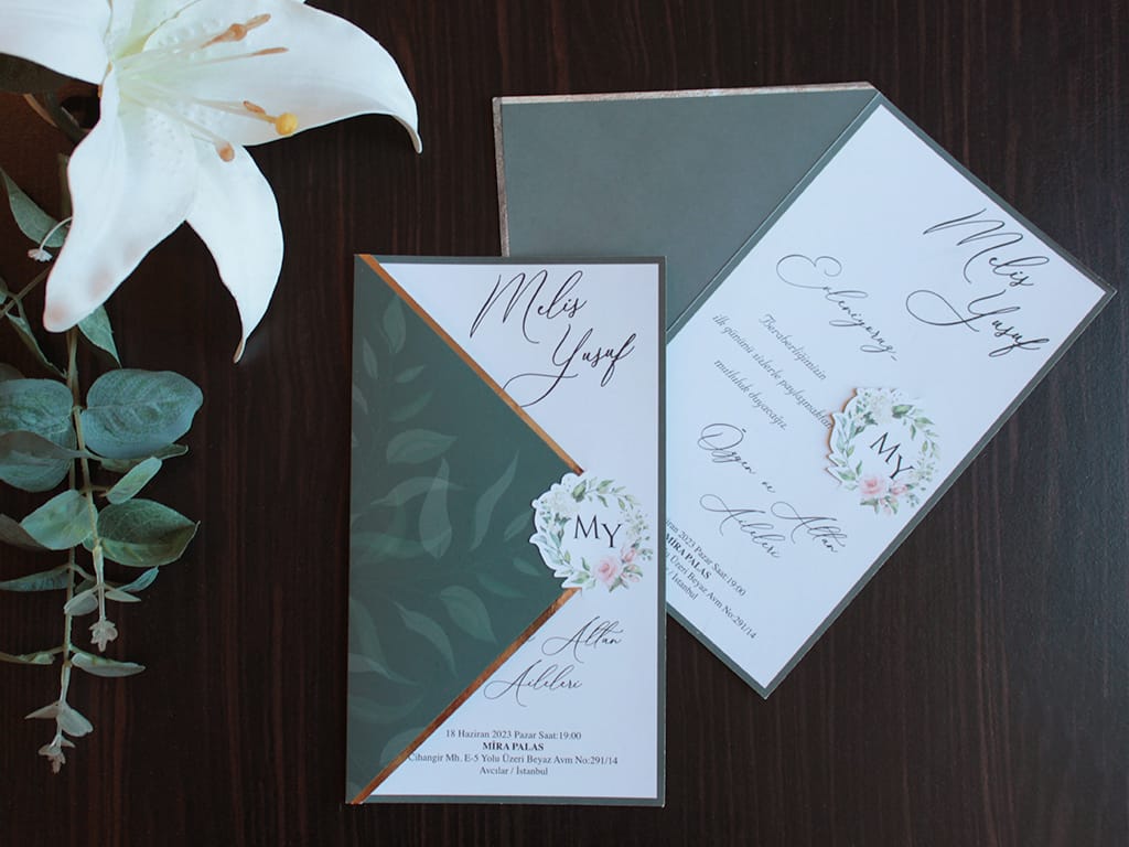 Invitatii nunta verde cu auriu personalizare inclusa in pret Invitatii nunta verde cu auriu personalizare inclusa in pret