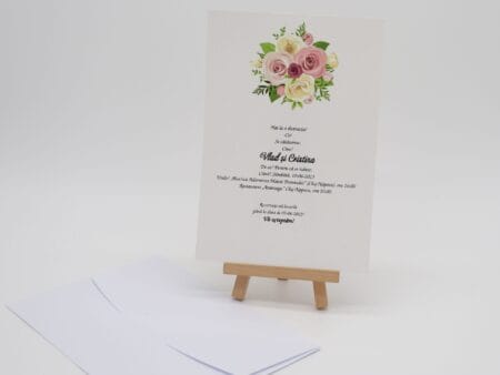 Invitatii nunta din carton gros alb cu trandafiri