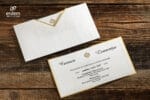 Invitatii nunta lux din carton gros crem cu margini aurii