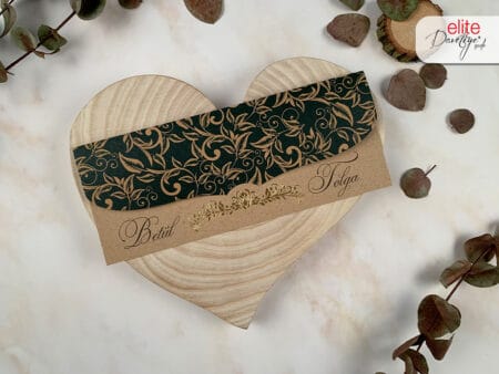 Invitatii nunta model cu flori aurii