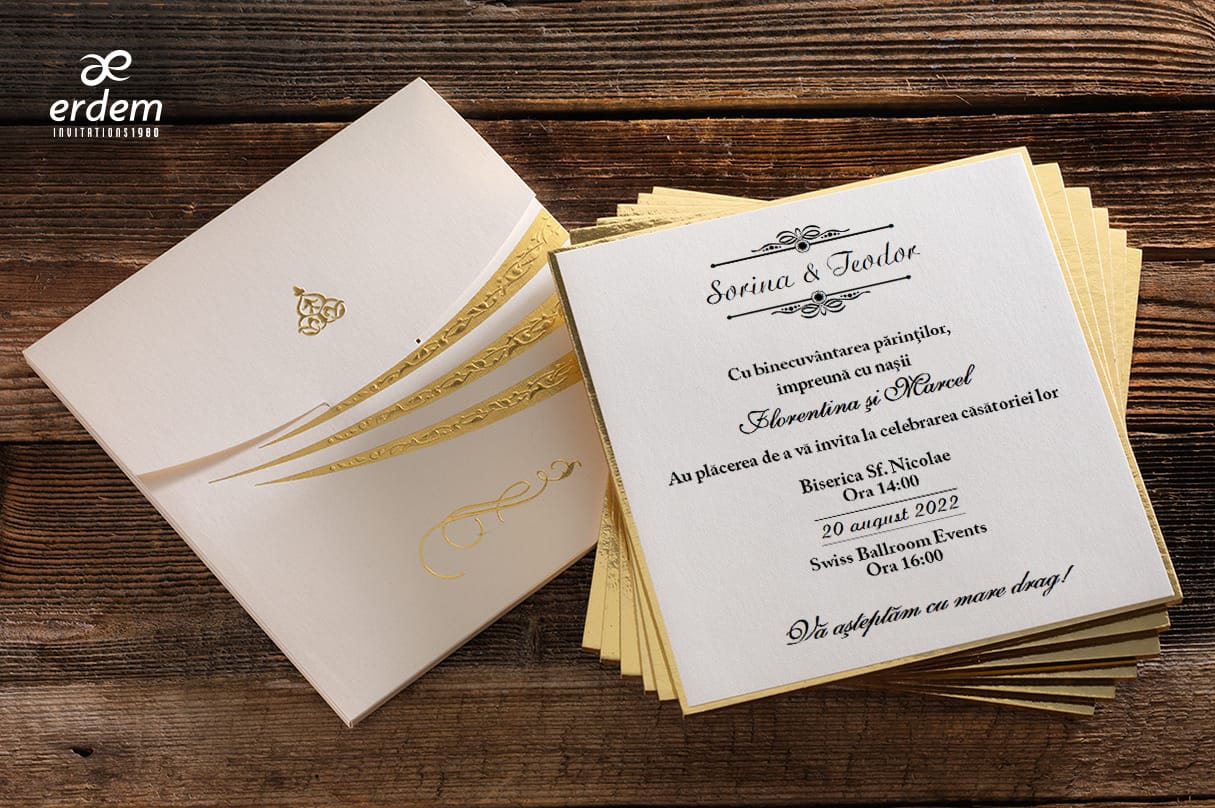 Invitatii nunta eleganta cu plic crem cu auriu din carton gros elegant Invitatii nunta eleganta cu plic crem cu auriu din carton gros elegant