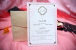 Invitatii nunta elegante albe cu chenar auriu 1 Invitatii nunta elegante albe cu chenar auriu