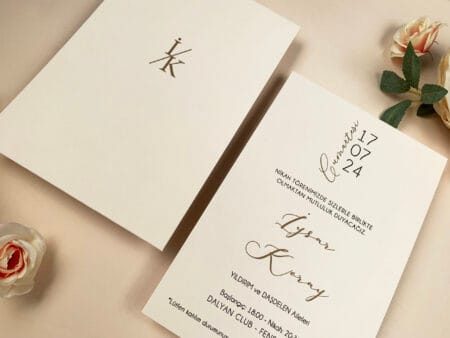 Invitatii nunta eleganta din carton gros crem