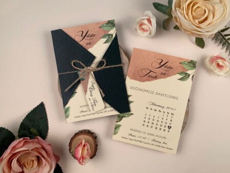 Invitatii nunta model cu frunze in doua colturi