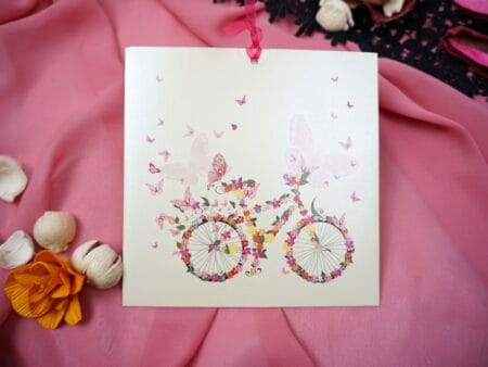 Invitatii nunta model fluturi si bicicleta romantice