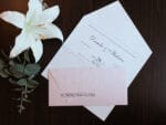 Invitatii nunta roz embosata personalizare inclusa