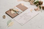 Invitatii nunta craft cu frunze printata pe carton crem 1 Invitatii nunta craft cu frunze printata pe carton crem
