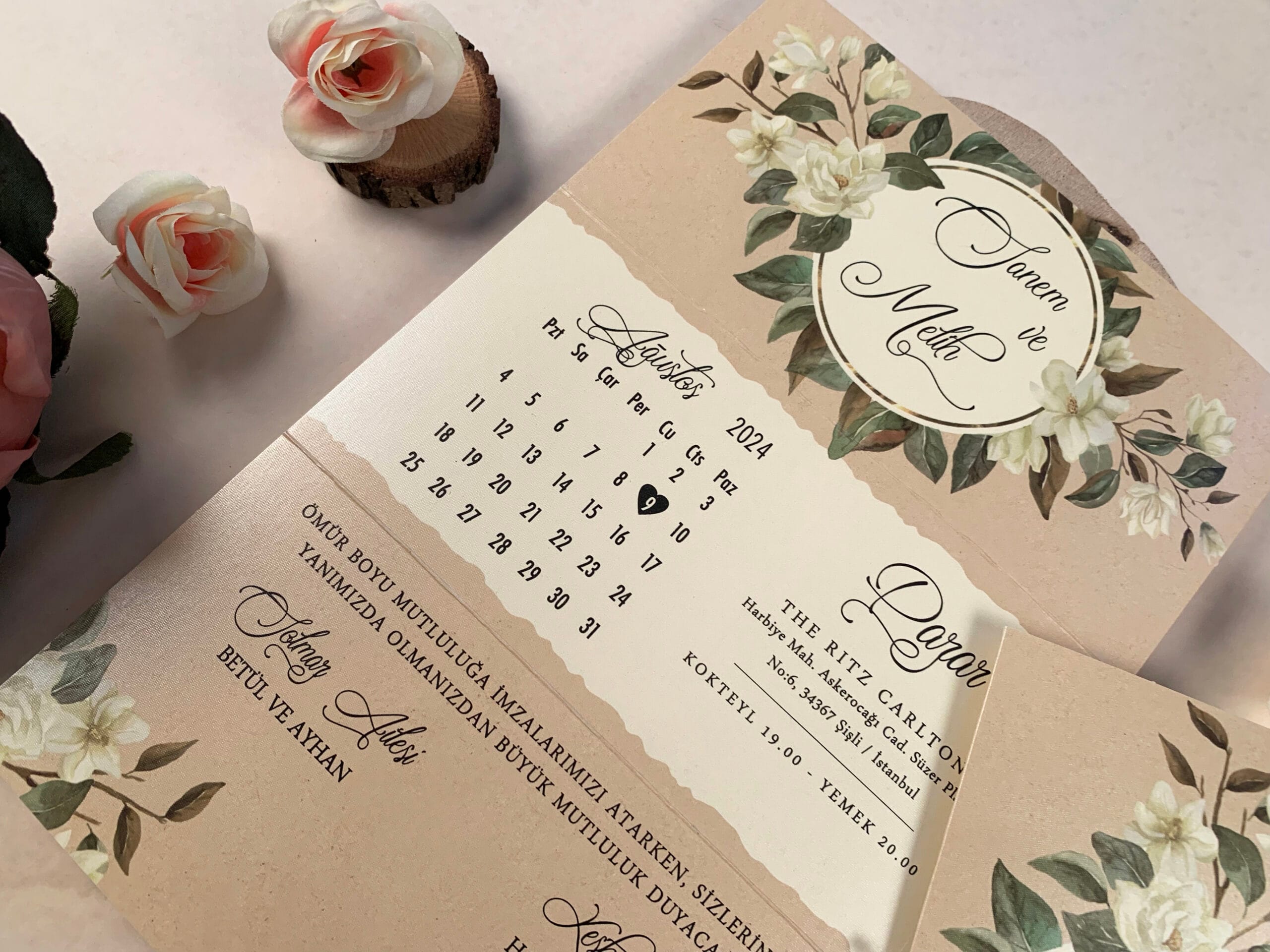 609b63c7-3 Invitatii nunta elegante model floral elegant