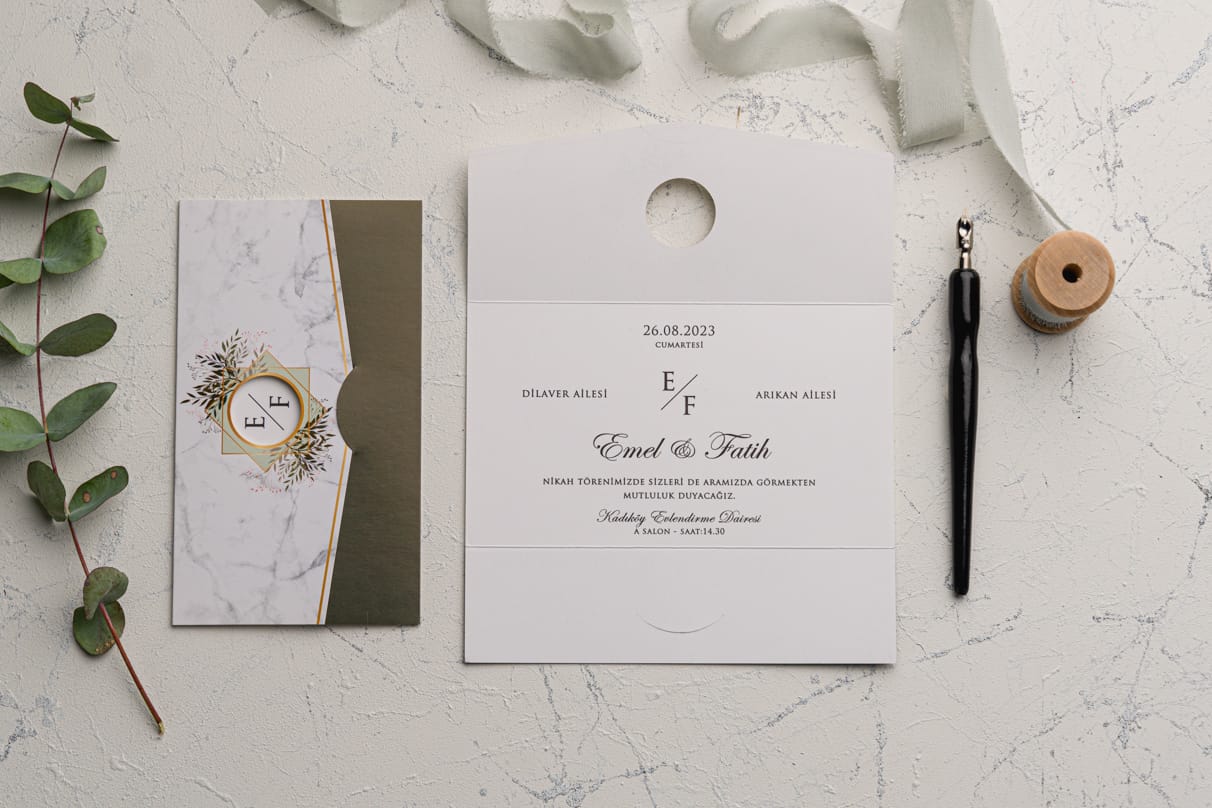 Invitatii nunta verde cu frunze de eucalipt carton gros Invitatii nunta verde cu frunze de eucalipt carton gros