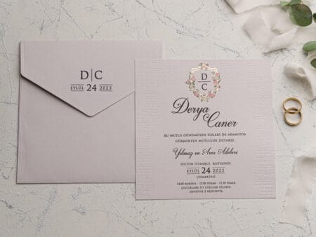 Invitatii nunta eleganta din carton alb cu detalii aurii