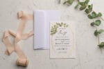 Invitatii nunta eleganta cu frunze de eucalipt