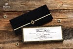 Invitatii nunta eleganta plic negru cu bijuterie