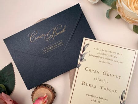 Invitatii nunta eleganta cu plic negru si carton gros crem