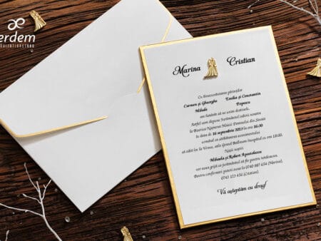 Invitatii nunta eleganta din carton gros cu chenar auriu