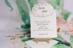 Invitatii nunta cu plic inclus aurie si plic elegant