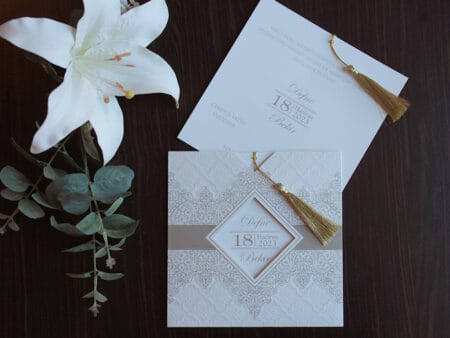 Invitatii nunta eleganta cu canaf auriu nuanta aurie
