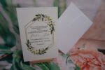 Invitatii nunta eleganta cu flori nuanta verde cu auriu