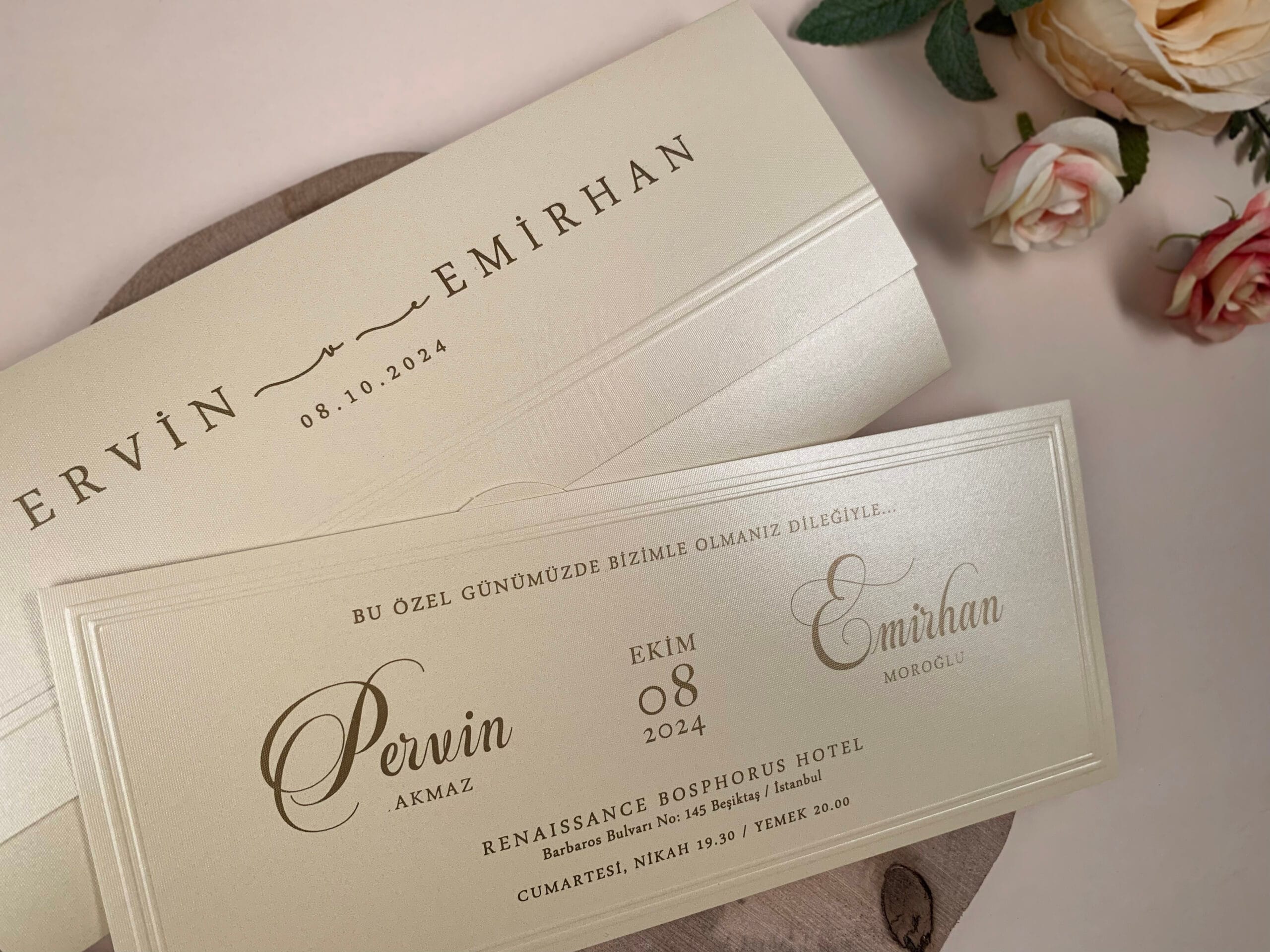 Invitatii nunta eleganta din carton sidef crem Invitatii nunta eleganta din carton sidef crem