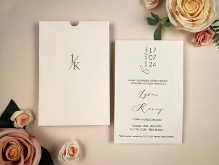 Invitatii nunta eleganta din carton gros crem