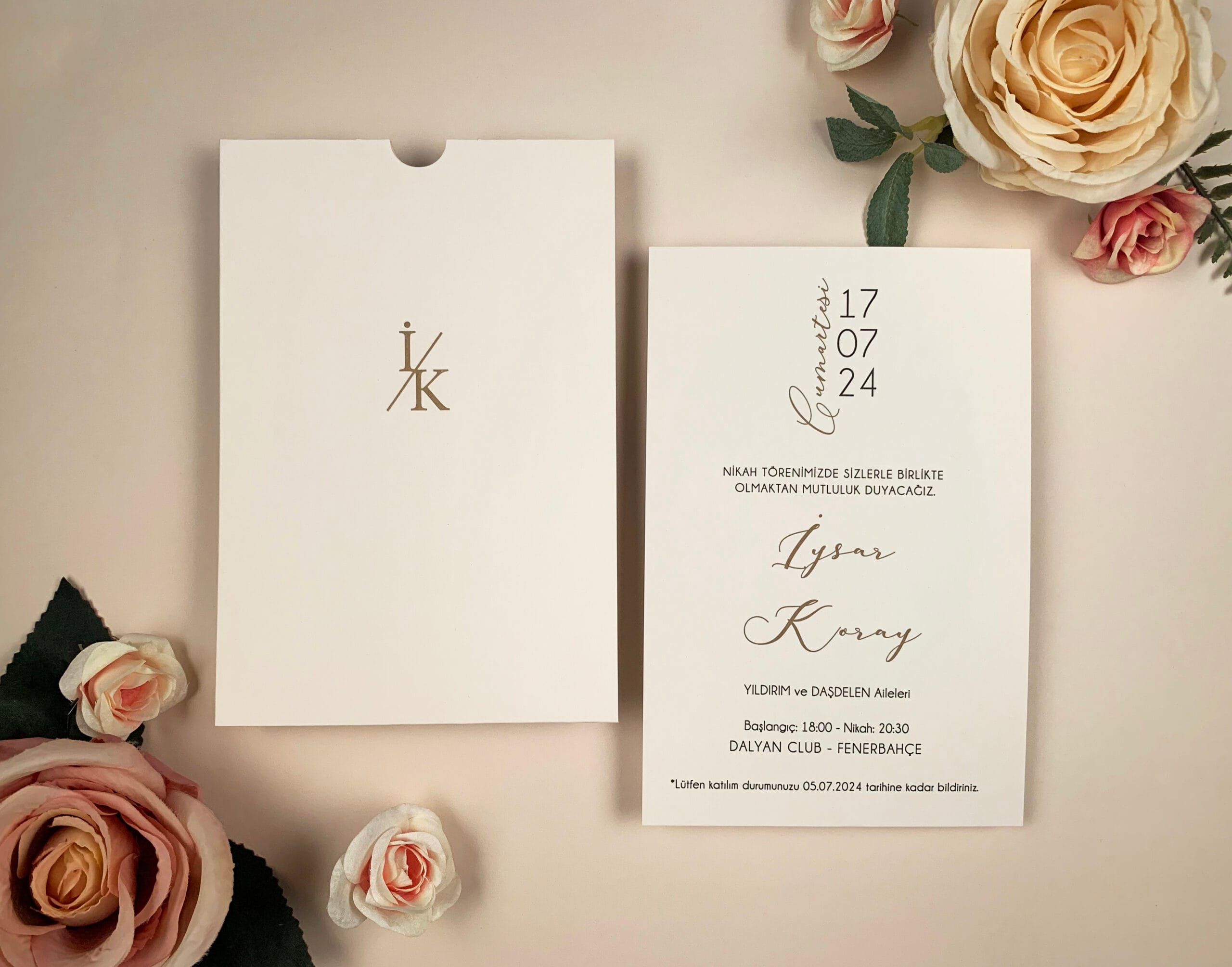 Invitatii nunta eleganta din carton gros crem Invitatii nunta eleganta din carton gros crem