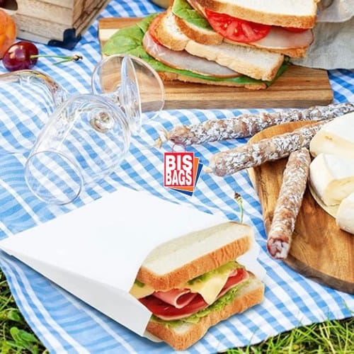 Punga alba universala - 9x25cm pt hot-dog- 2000 buc Caracteristici:Hartie alba 35gr/mpDesign atractivPotrivita pentru produse de patiserie